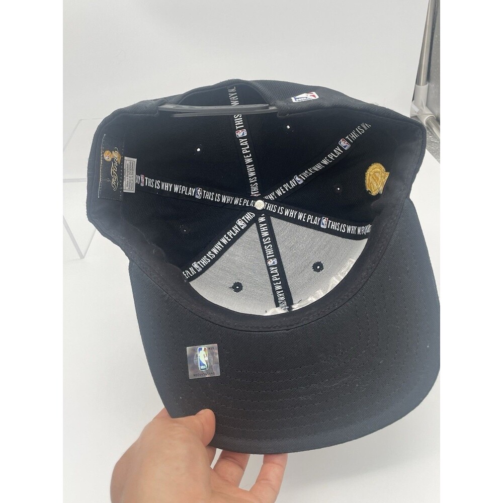 Cleveland Cavaliers Cavs Hat cap NWOT 2016 NBA CHAMPS Adidas Black Snapback H33 - Picture 8 of 9